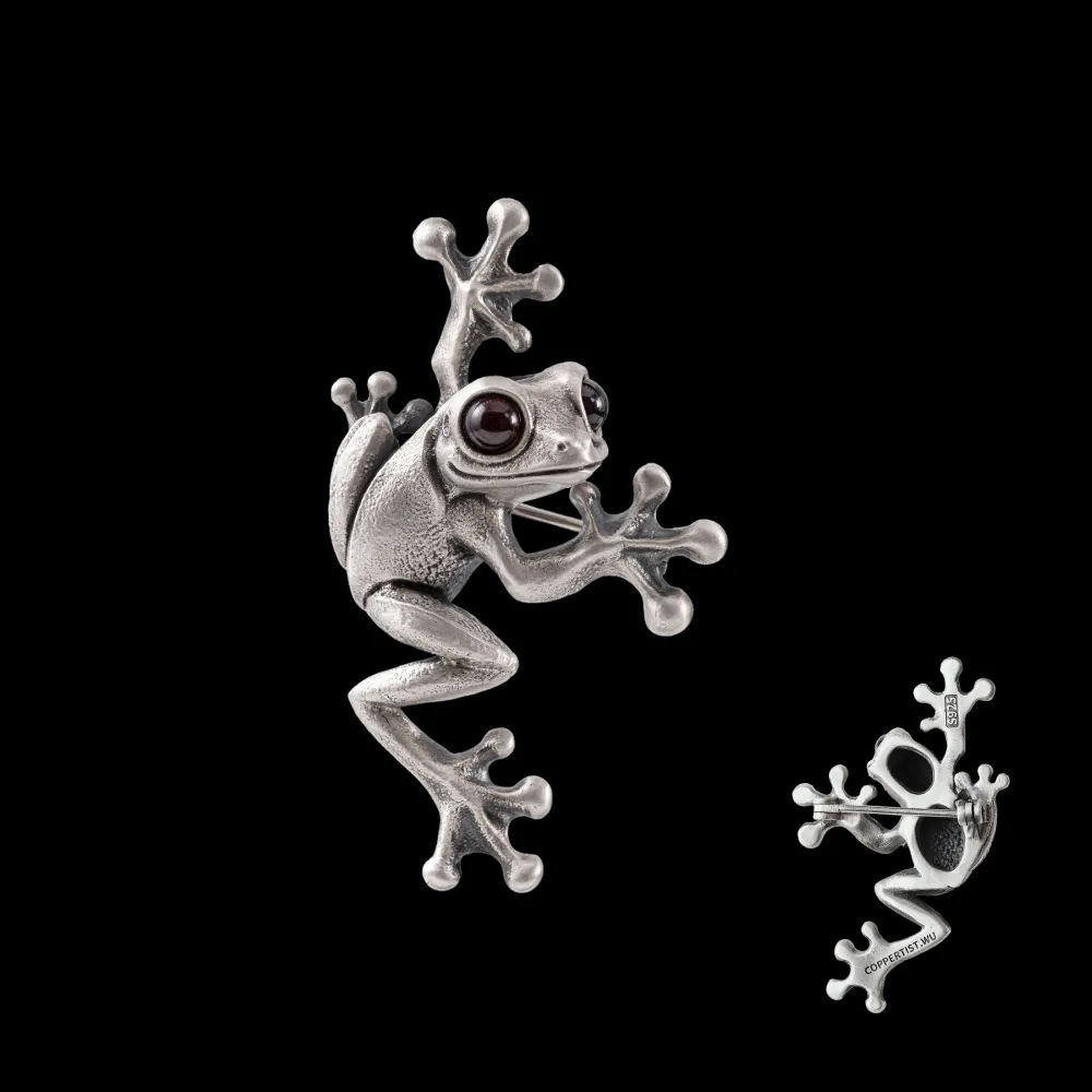 Tree Frog Brooch - Image 9