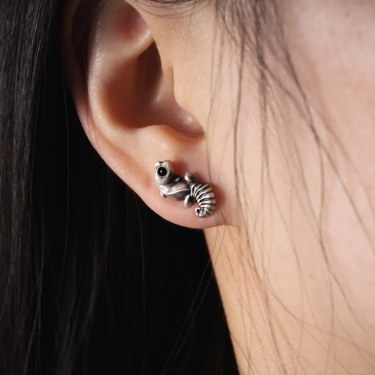 Knob Tail Gecko Earrings - Image 2