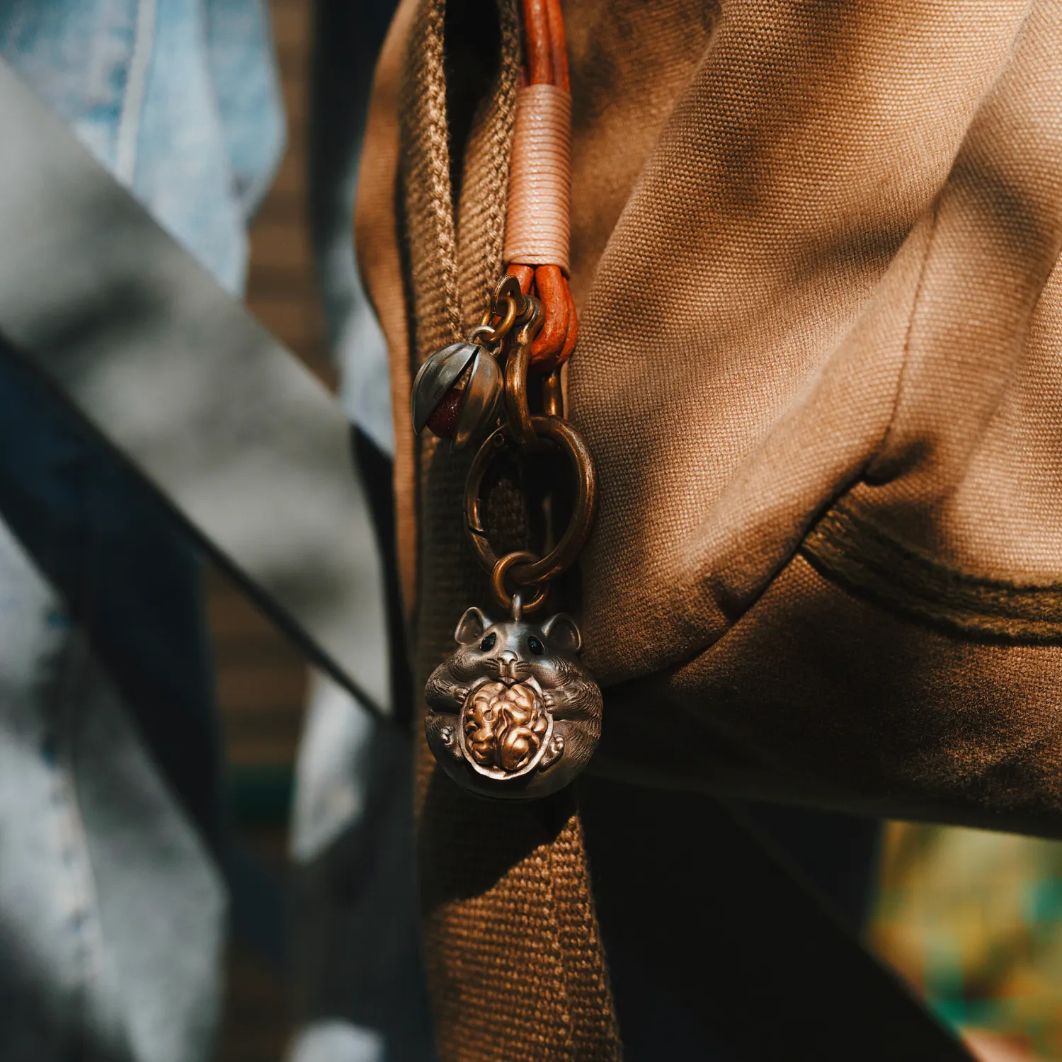 Leather Cord Horseshoe Clasp Keychain - Image 8
