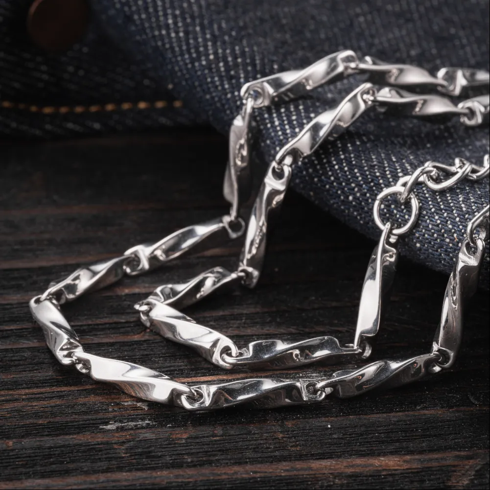 Mobius Chain Necklace - Image 3