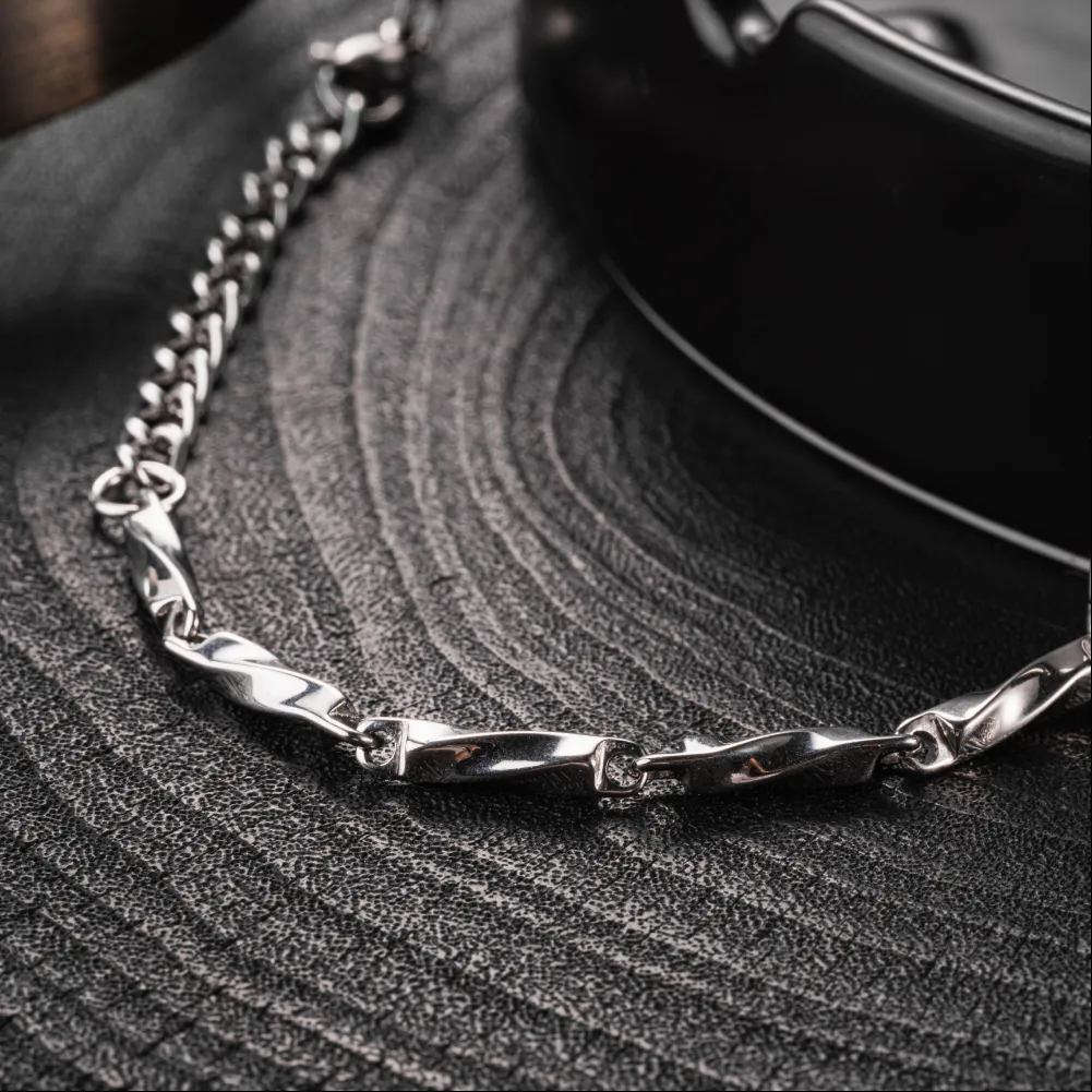 Mobius Chain Necklace - Image 4