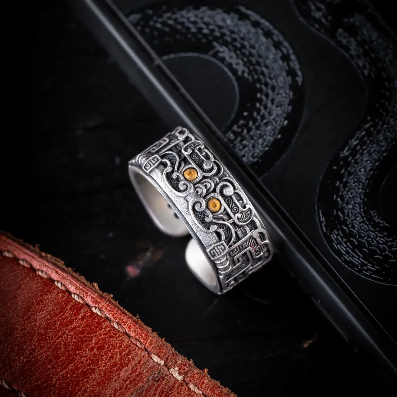 Oriental Patterned Ring - Image 7