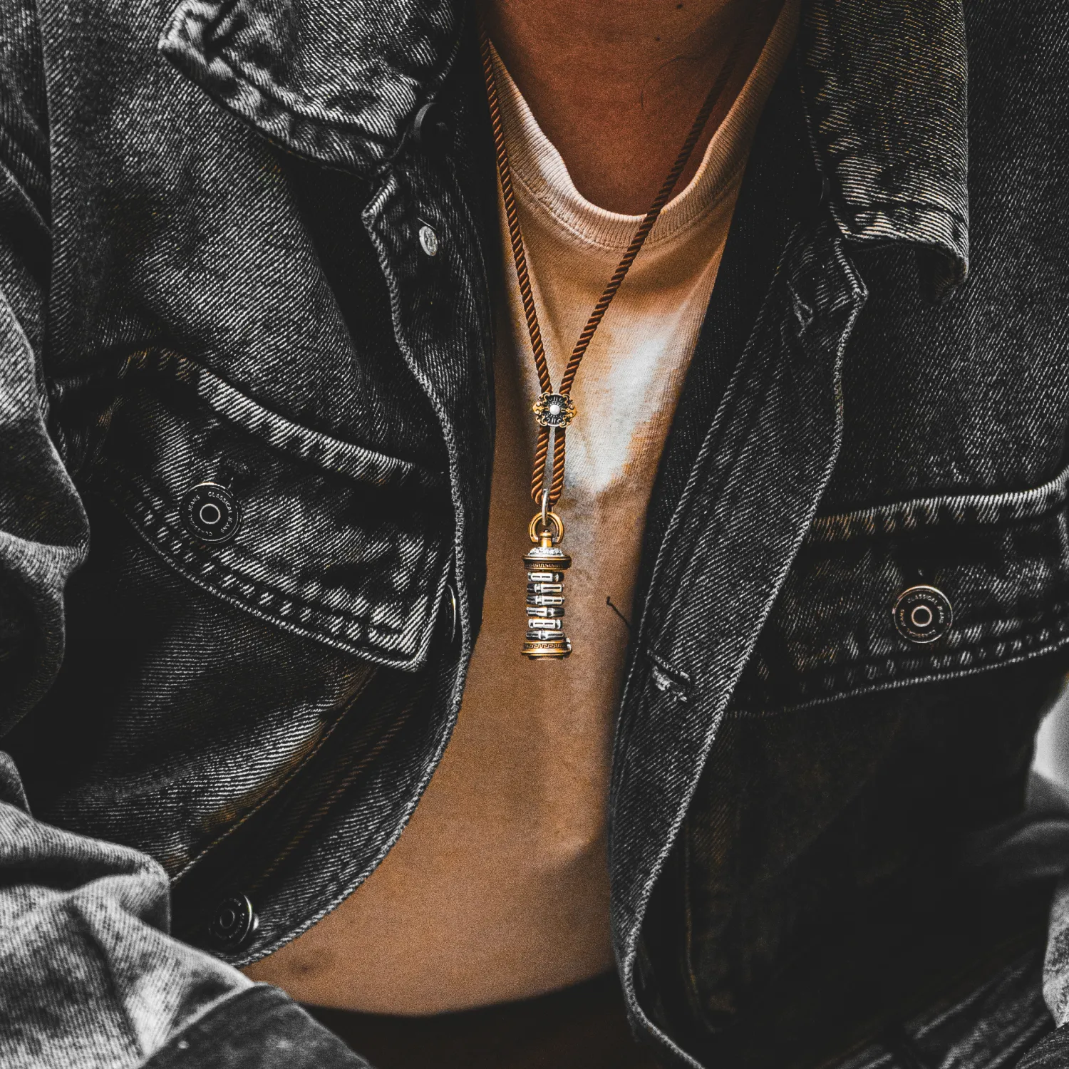 Taiji Rotatable Pendant - Image 3
