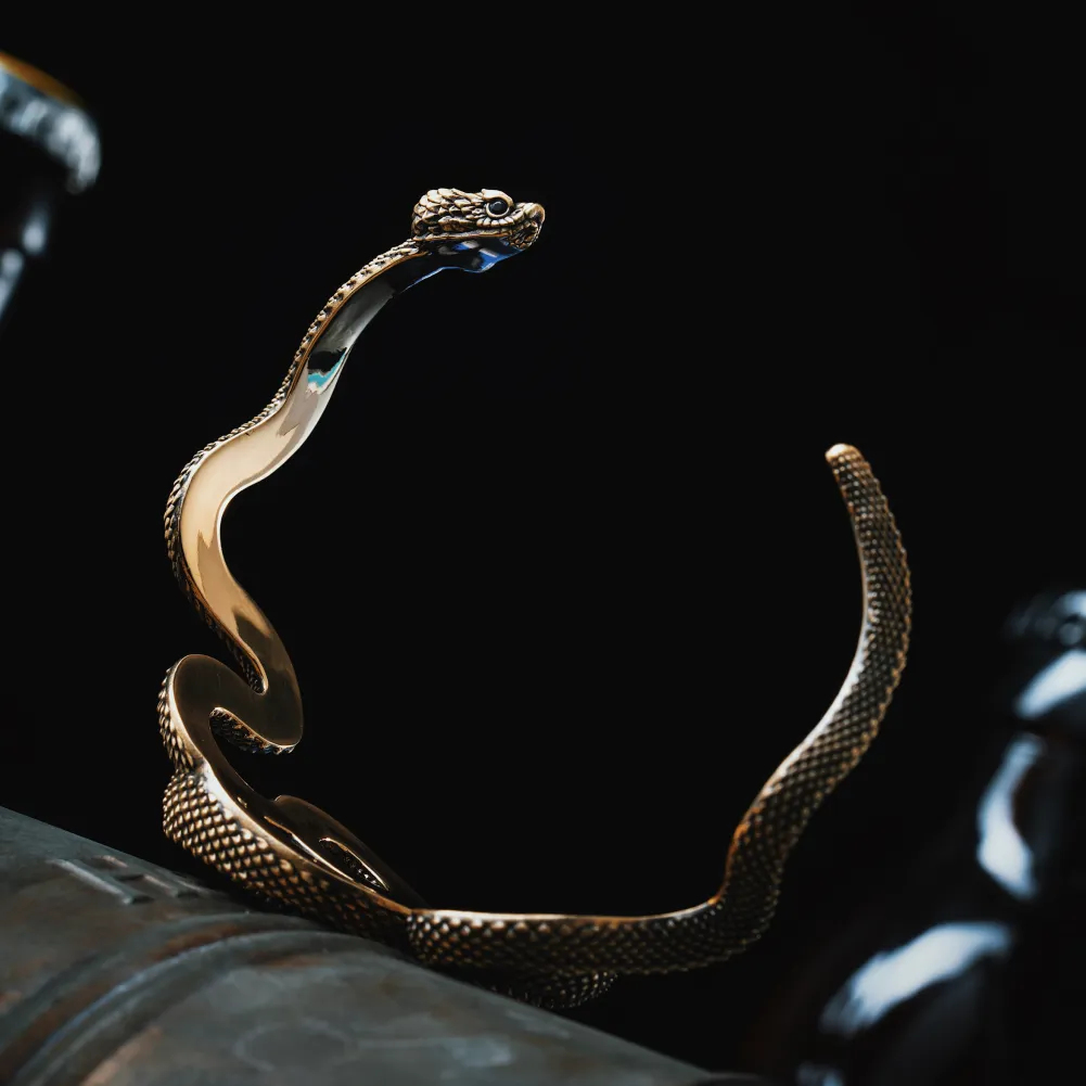 Viper Oath Cuff - Image 3